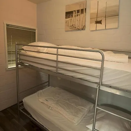 With Veranda, 6 People