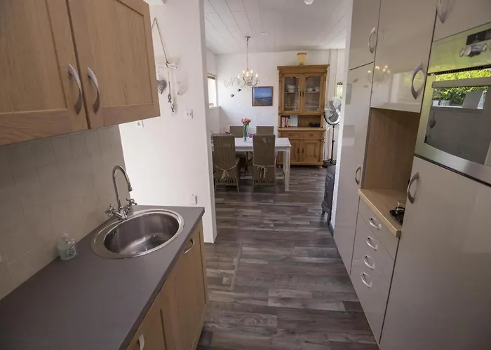 With Veranda, 6 People * Sint Maartensvlotbrug