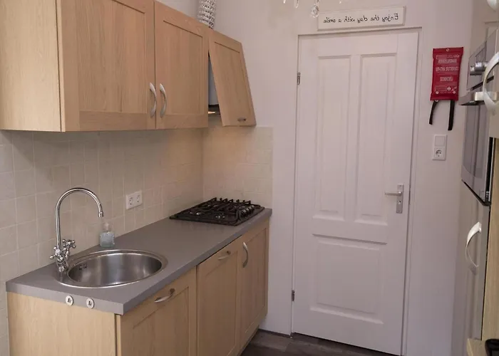 With Veranda, 6 People Feriehus Sint Maartensvlotbrug