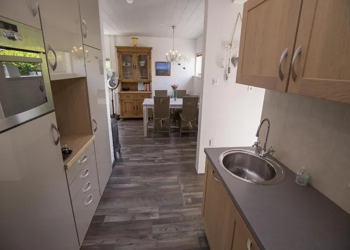 Feriehus With Veranda, 6 People